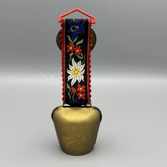 Vtg Hand Painted Edelweiss Flower Brass Swiss Cow Bell with Embroidered Strap - Picture 4 of 8